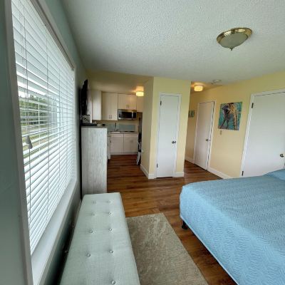 Studio, Kitchenette Pet Friendly The Breakers Long Beach Promo Code