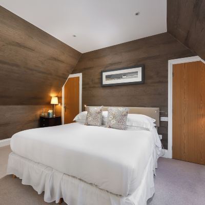 Strathcona Lodge Suite No.10 (Separate Building) Glencoe House Promo Code
