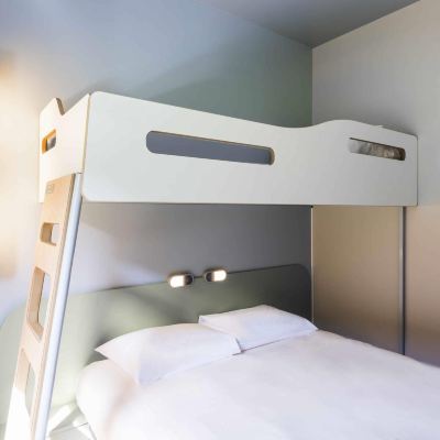 三人房 - 帶一張大床和一張雙層床 薩萊切宜必思經濟酒店優惠