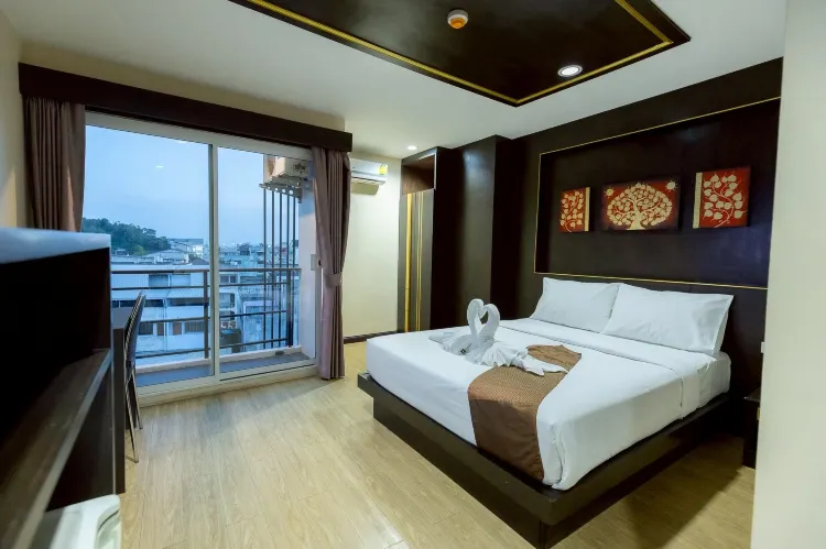 ห้องดีลักซ์ เตียงใหญ่ 1 เตียง