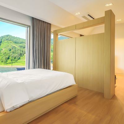 Bay Suite 102~103 Bayclub Promo Code