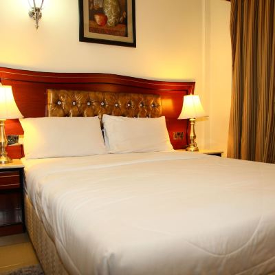CLASSIC KING BED Saffron Hotel Promo Code