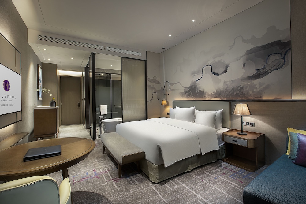 Blossom House Huadu Guangzhou雪凌豪華湖景大床房