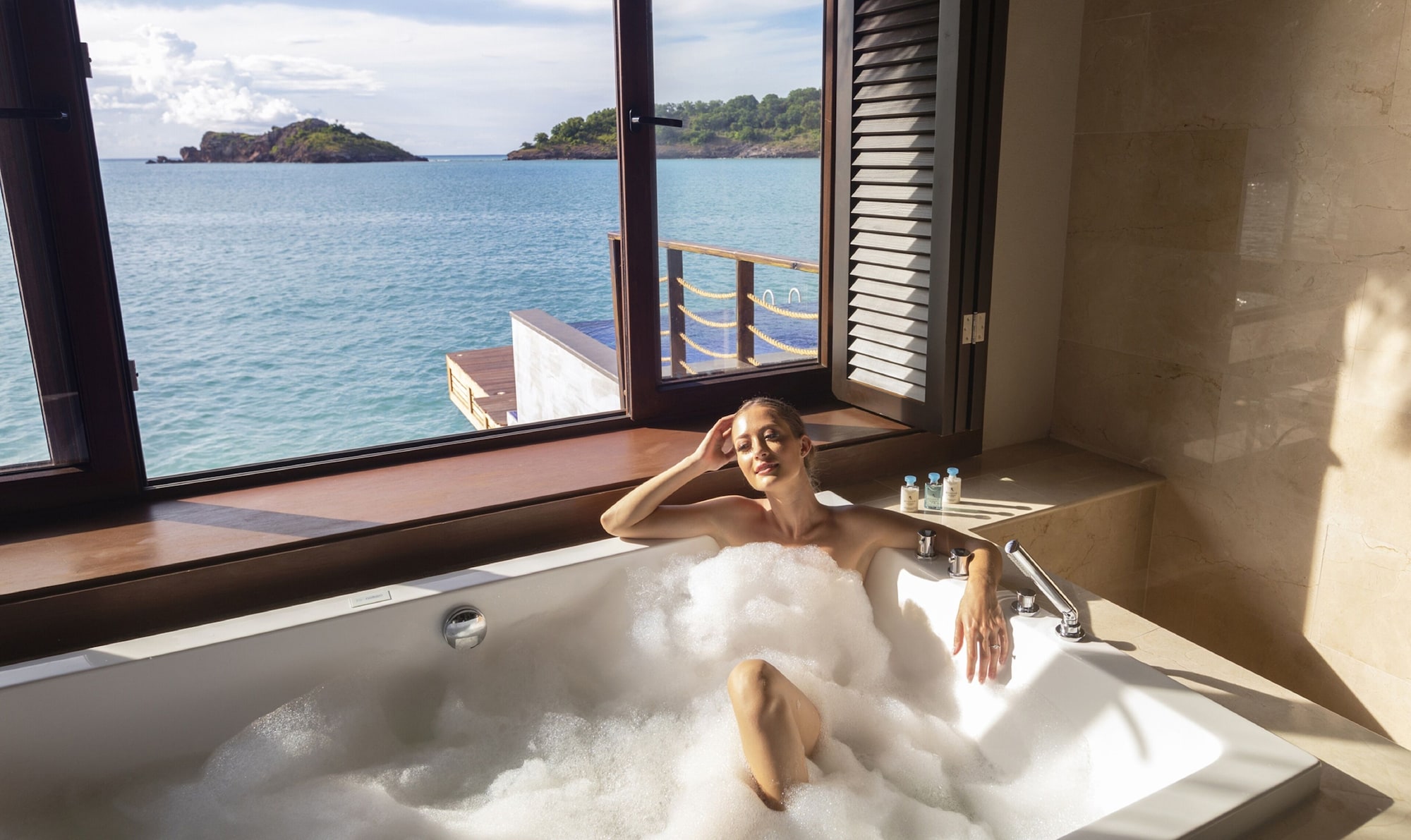 Royalton Antigua, An Autograph Collection All-Inclusive Resort钻石俱乐部主席水上简易别墅