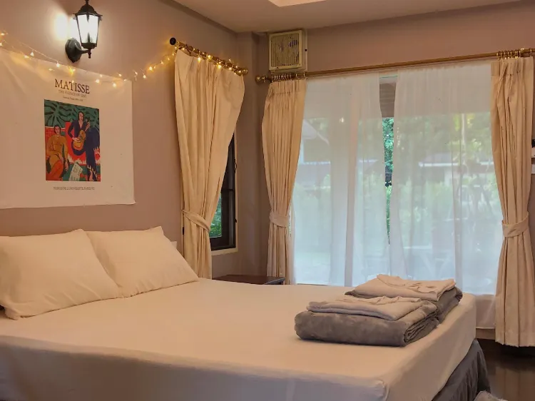 ห้องมาตรฐานเตียงใหญ่พร้อมลานระเบียง