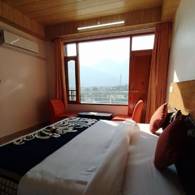 Superior Double Room, 1 King Bed, Non Smoking, Valley View