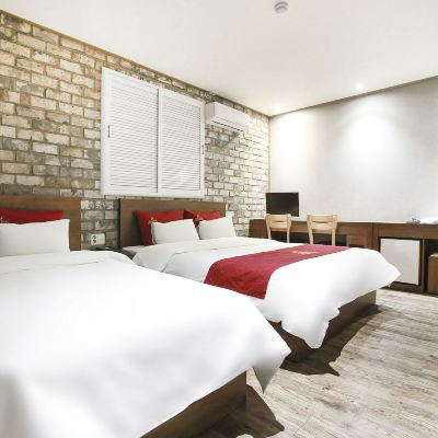 Deluxe Twin Room Bene Hotel Promo Code