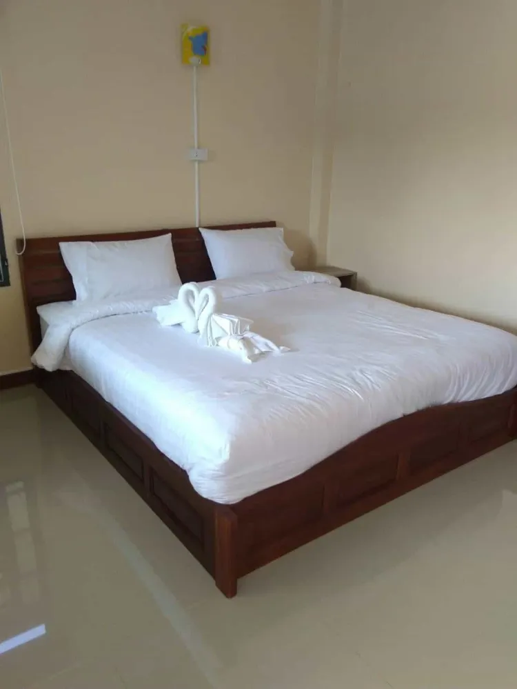 ห้องขนาดเล็ก เตียงใหญ่