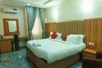 Rolarz Resorts & Hotel Отели в г. 