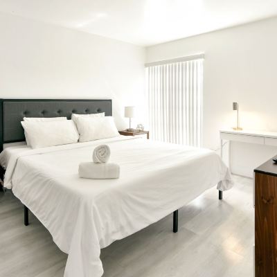 Designer One Bedroom Aparment River Views Artrageous on The River by RocketStay Promo Code