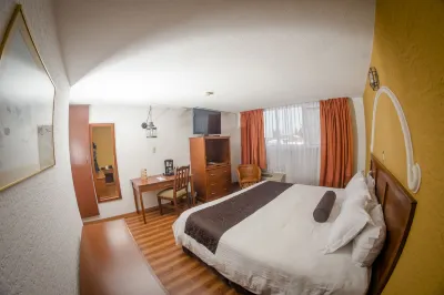 Howard Johnson by Wyndham Morelia Calle Real Hotels in 