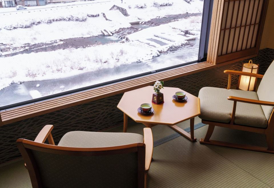 客房（带浴室）