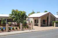 Midlander Motor Inn Hotele w: 