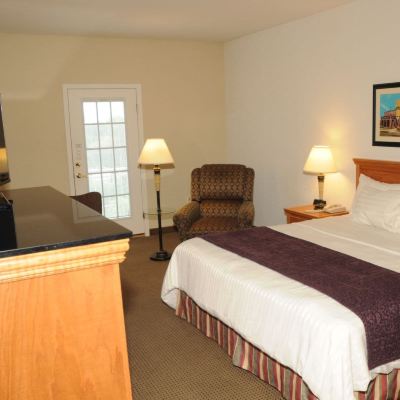 Standard King Room with Balcony and River View Marv Herzog Hotel Promo Code