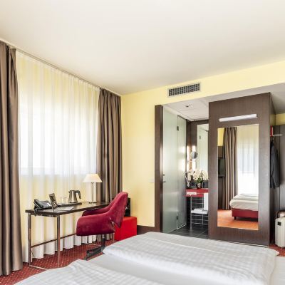 1張雙人床，舒適房，空調，筆記本電腦保險箱，辦公桌，Wi-Fi 薩爾茨堡阿梅迪亞藝術貝斯特韋斯特優質酒店優惠