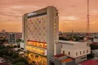 แฮร์ริส โรงแรม&คอนเวนชันส์ กูเบง สุราบายา โรงแรมใน