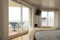 Hôtel la Marine Hotels in 