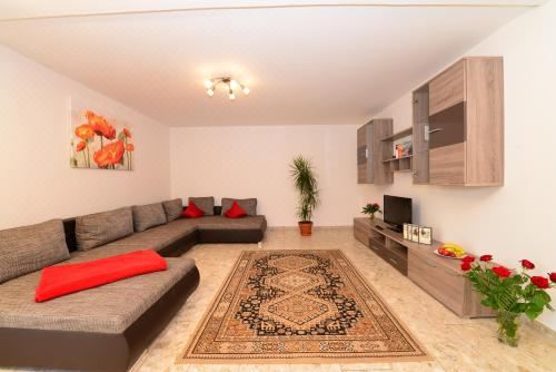 两卧室公寓 - 带露台