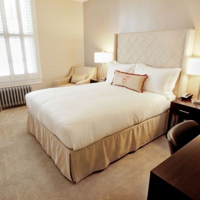 Queen Room with Shared Bathroom Cardinal Hotel Promo Code