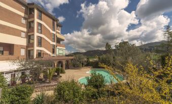 EL PATIO HOTEL - Housity