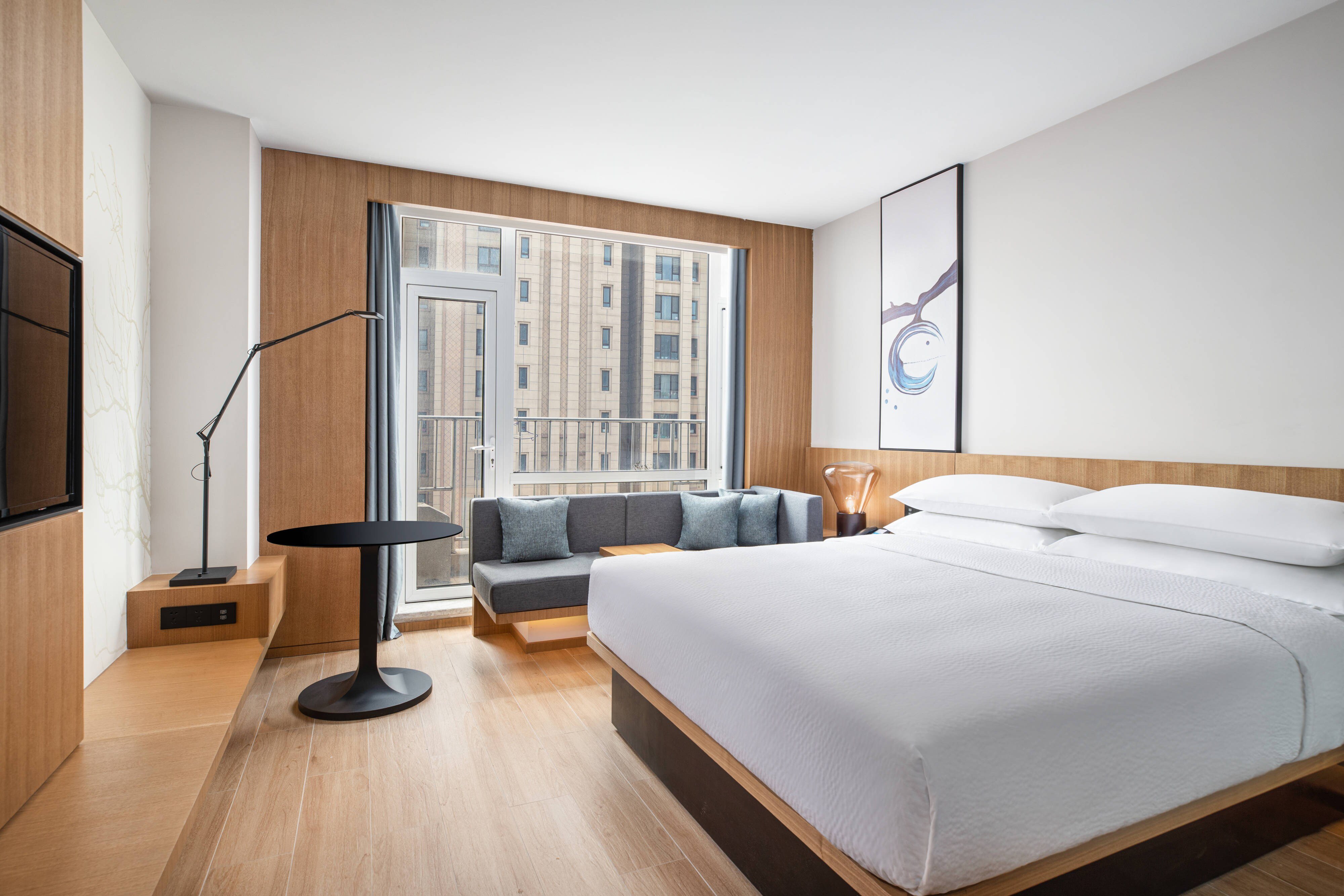 高级大床房（舒达Serta床垫、华夫格Waffle床品、华夫格Waffle浴袍、冰箱）