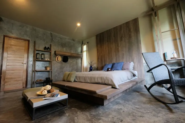 ห้องเตียงใหญ่ พร้อมวิวสวน