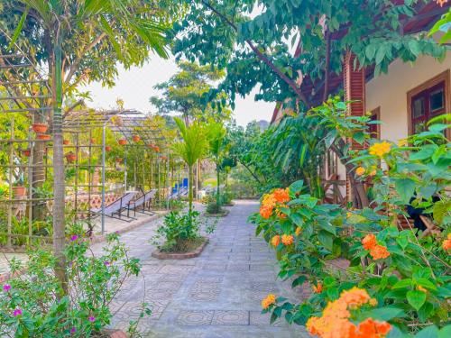 带园景的家庭房