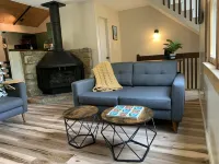Welcome to Mt. Chillmore.  Walking Distance to the Ski Resort!