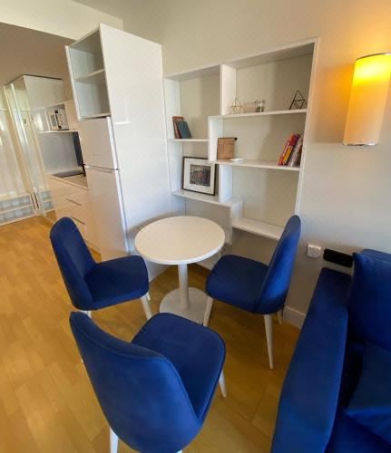 高级一卧室带阳台公寓