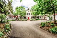 The Inn at the Ninth Hole Bed & Breakfast
