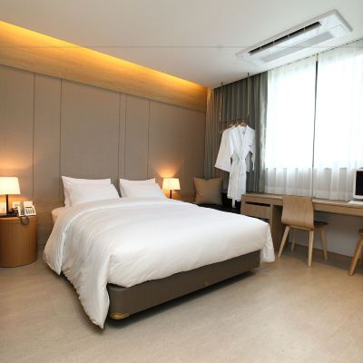 Deluxe Room Bricks Hotel Promo Code
