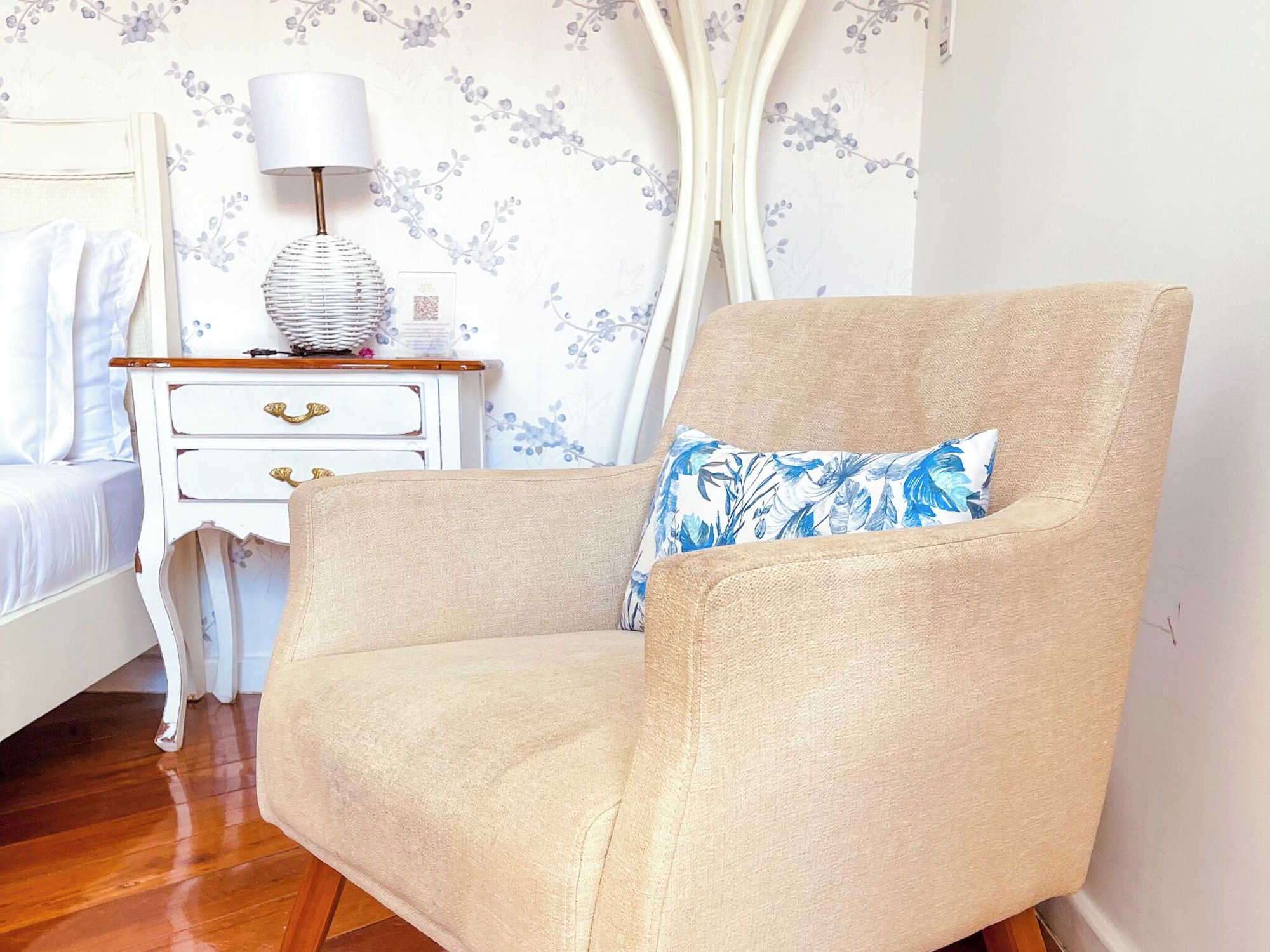 泳池景豪华大床间