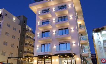 Hotel Bar Restaurant Triumf Shengjin - Housity
