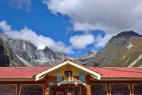 Machermo Lodge & Bakery Hotels in 