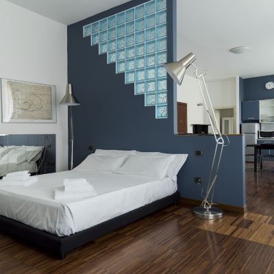 One-Bedroom Apartment Italianway-Pastorelli Promo Code