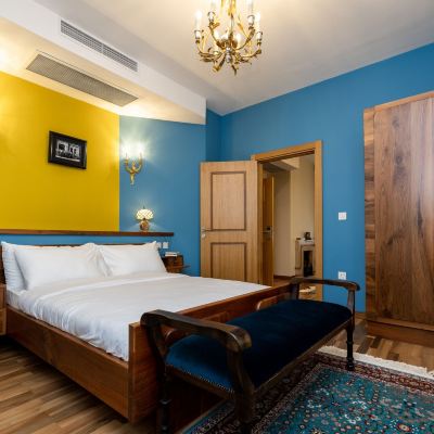Deluxe Suite Room Limehouse Library Hotel Promo Code
