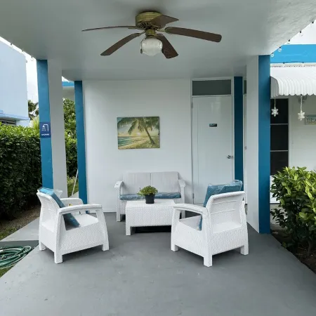 NEAR BEAUTIFUL BEACHES! Ola Del Mar Beach House> Balneario, Marine, Domes Beach