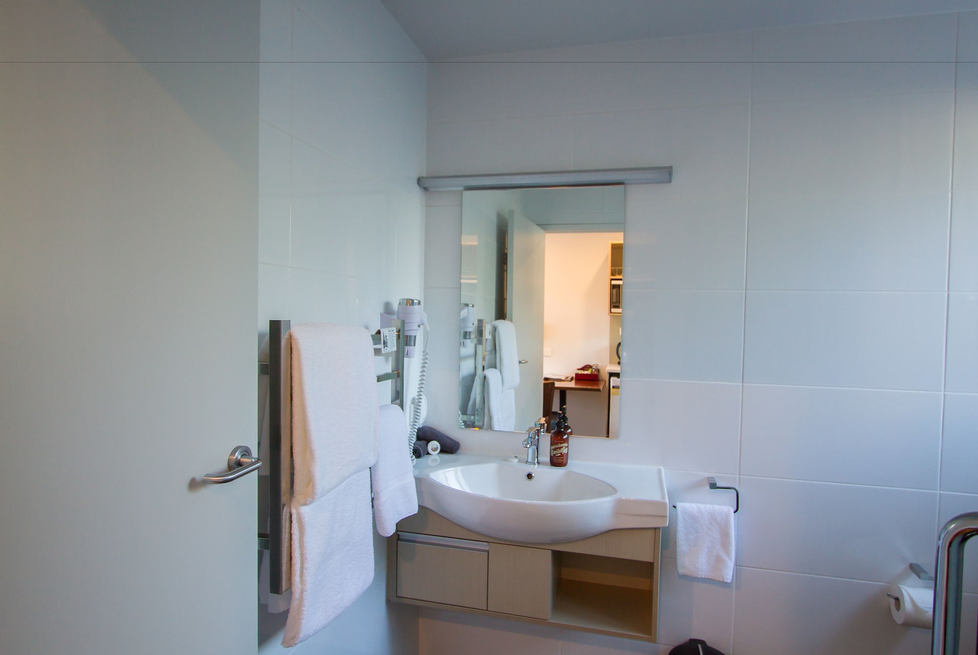 标准单间，无烟，带小厨房 （Standard Studio - Twin）