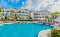 WellClub Resort - Wellness & SeaView Suites