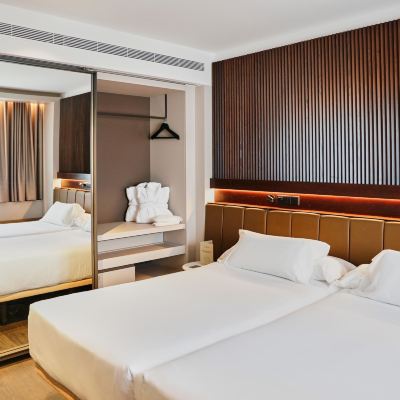 Standard Room Hotel Bécquer Promo Code