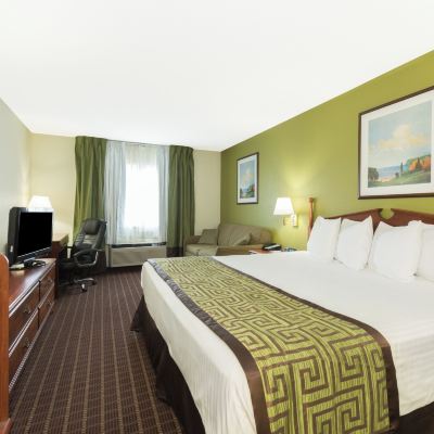 Queen Room-Mobility Accessible-Non-Smoking Baymont by Wyndham Louisville South I 65 Promo Code
