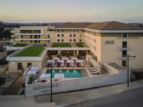 Mercure Avignon TGV Hotel et Spa