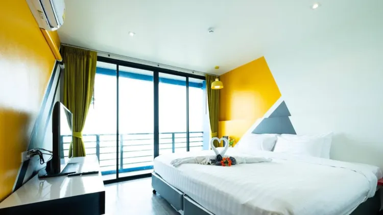 ห้องเตียงใหญ่หรือเตียงแฝดพร้อมวิวทะเล