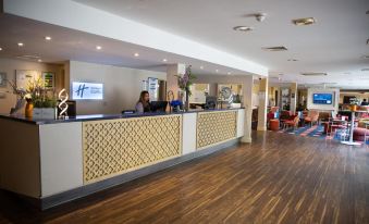 Holiday Inn Express Royal Docks, an IHG Hotel - Housity