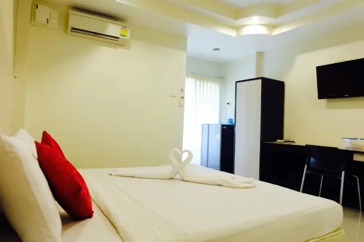 ห้องสแตนดาร์ด เตียงใหญ่ 1 เตียง