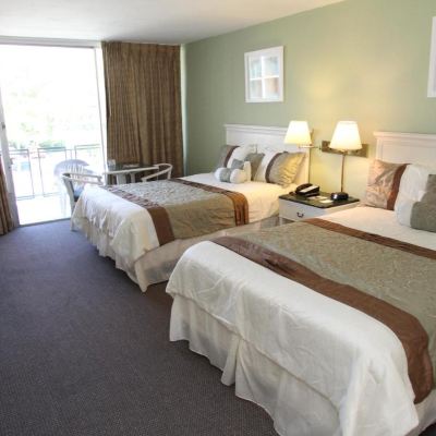 Standard Two Queen Room Chateaubleau Hotel Promo Code
