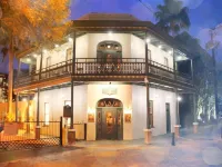 La Posada Hotel Hotels in Laredo