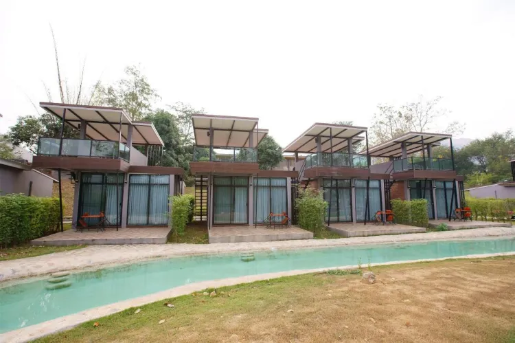 ห้องเตียงใหญ่ 1 เตียง วิวภูเขา