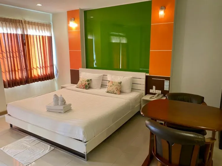 ห้องสแตนดาร์ด เตียงใหญ่ 1 เตียง