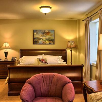 Executive One-Bedroom Suite Grant Hall Hotel Promo Code